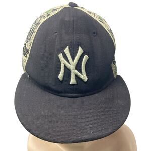 New York Yankees $100 Money Graphic Baseball Hat Mens Size 7 3/4 MLB NYY New Era